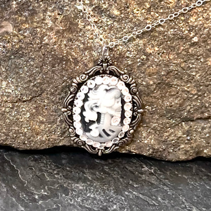 Crypt Cameo